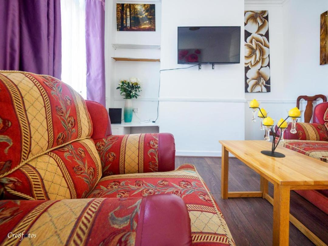 12 Cornwallis Lodge Family Room 1 Stoke-on-Trent エクステリア 写真