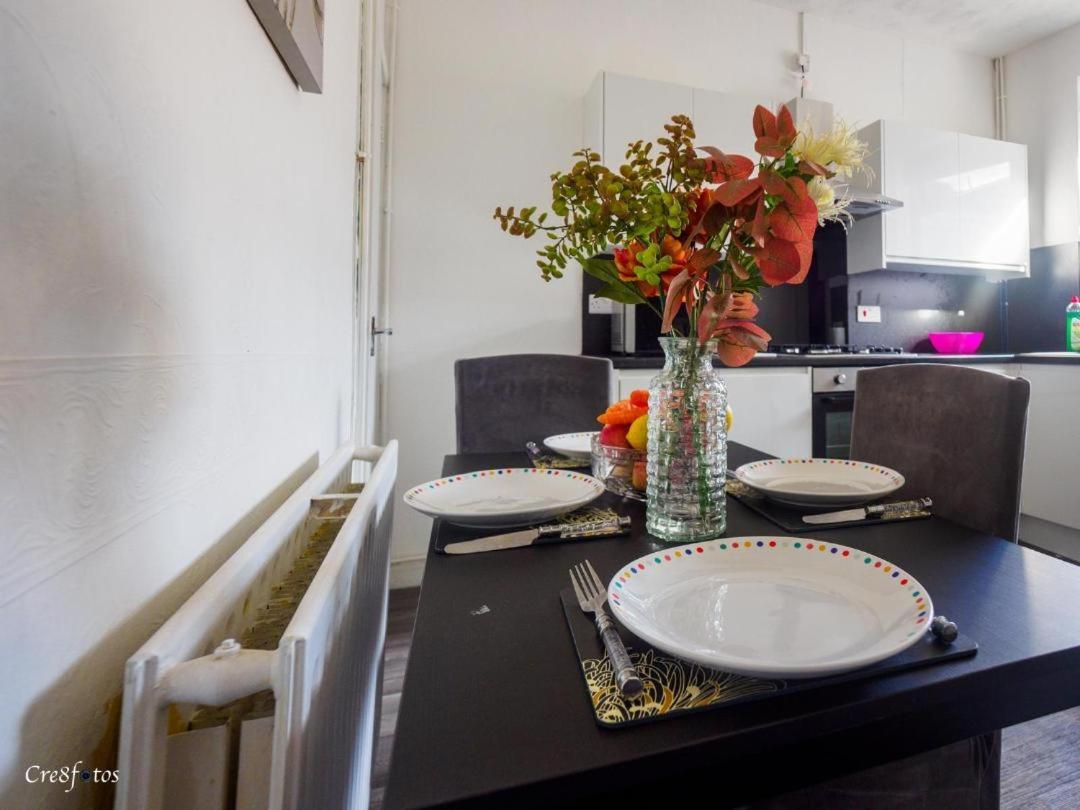 12 Cornwallis Lodge Family Room 1 Stoke-on-Trent エクステリア 写真