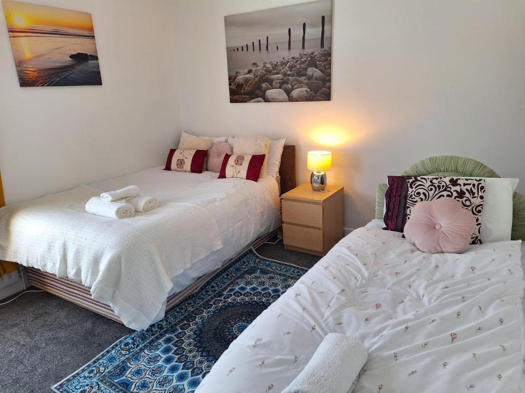 12 Cornwallis Lodge Family Room 1 Stoke-on-Trent エクステリア 写真